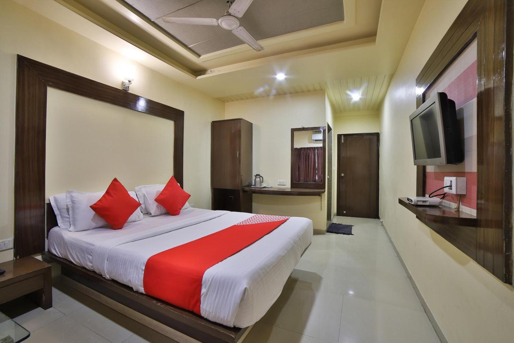 Capital O Hotel Kalash Residency Ahmedabad Extérieur photo
